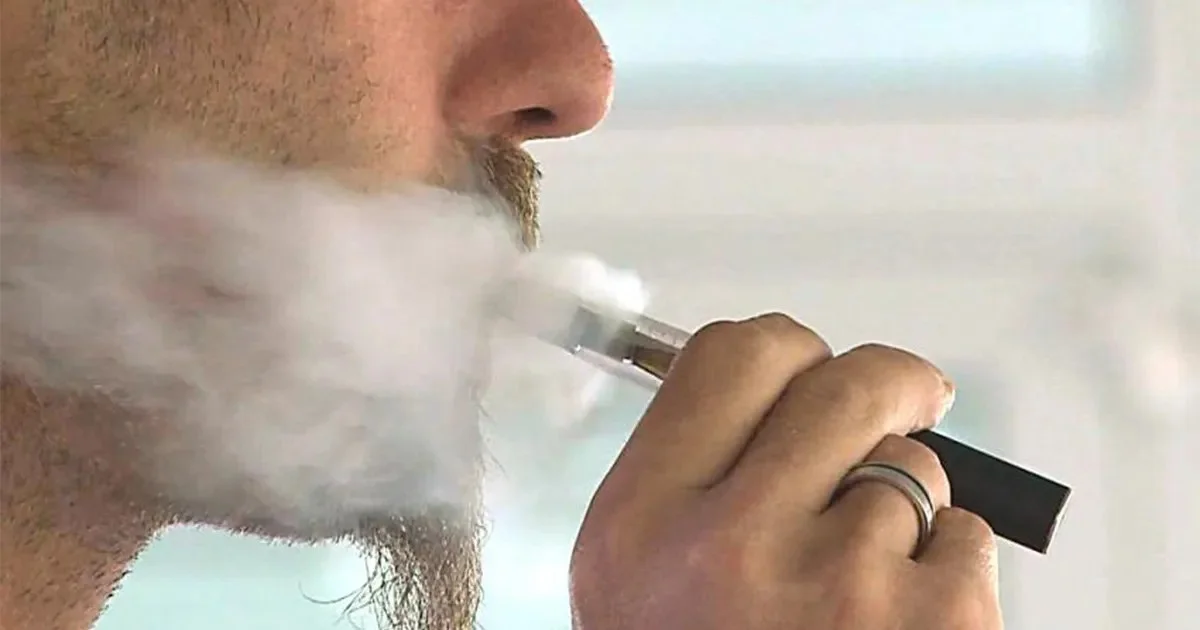 Cigarros eletrônicos aumentam em 42% as chances do usuário ter um infarto